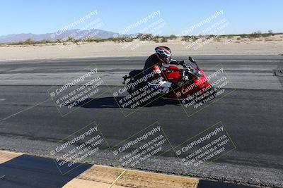 media/Dec-01-2025-Moto Forza (Mon) [[2daa91e15f]]/2-Intermediate Group/Session 4 (Turn 10 Inside)/